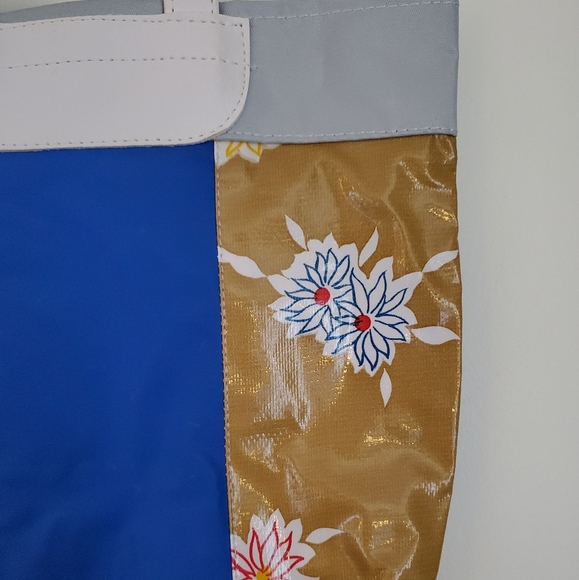 Kitsch Kitchen Colorful Retro Funky Floral Print Vinyl Tote - Picture 10 of 11